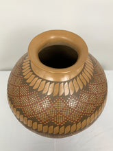 Load image into Gallery viewer, Cesar Bugarini Clay Pottery
