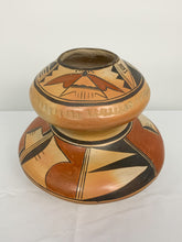 Load image into Gallery viewer, Veronica Nampeyo Clay Vase
