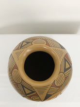 Load image into Gallery viewer, Jesus Pina - Casa Grande Vase
