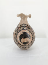 Load image into Gallery viewer, Gerardo Moya Tena Vase
