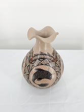 Load image into Gallery viewer, Gerardo Moya Tena Vase
